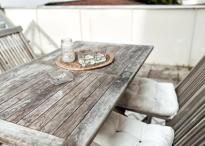 Zentrale Wohnung + Dachterrasse